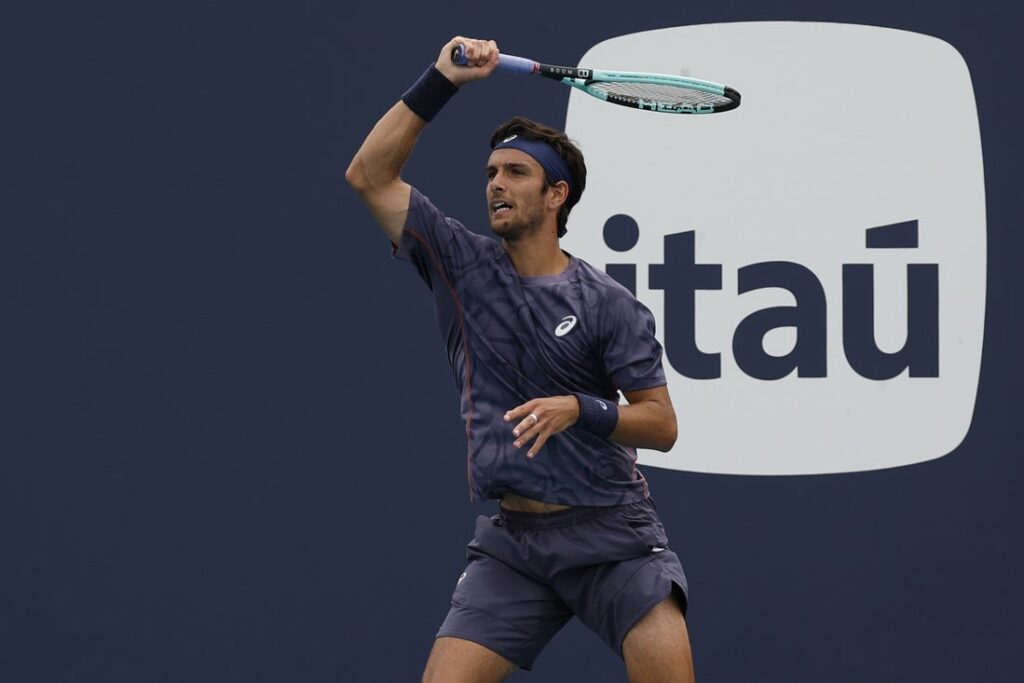 Lorenzo Musetti, forehand