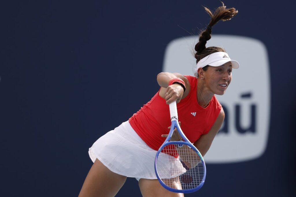 jessica pegula serve
