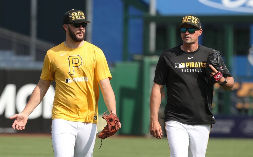 pirates, Don Kelly