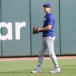 Shohei Ohtani throws