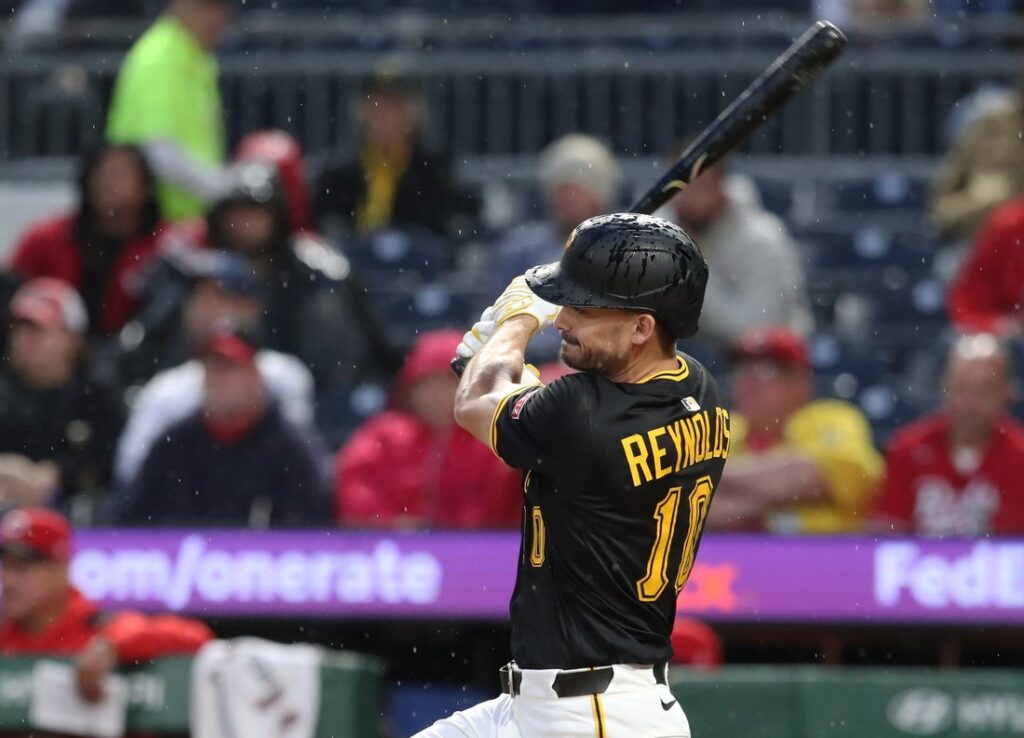 pirates, reds