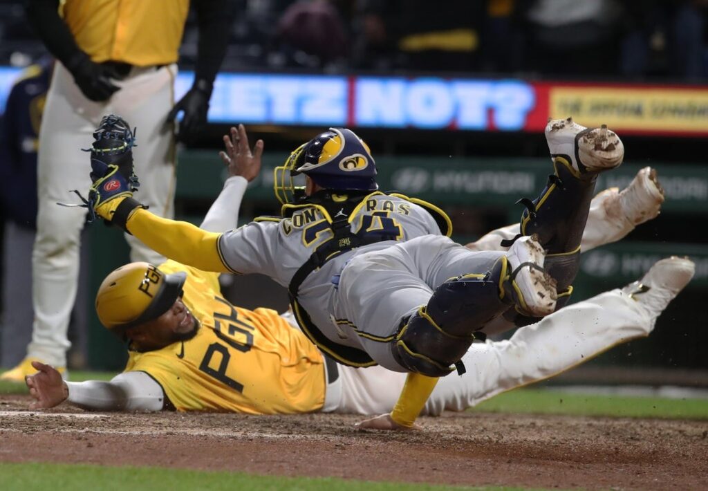 Pirates, Brewers