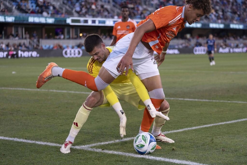Dynamo, Earthquakes