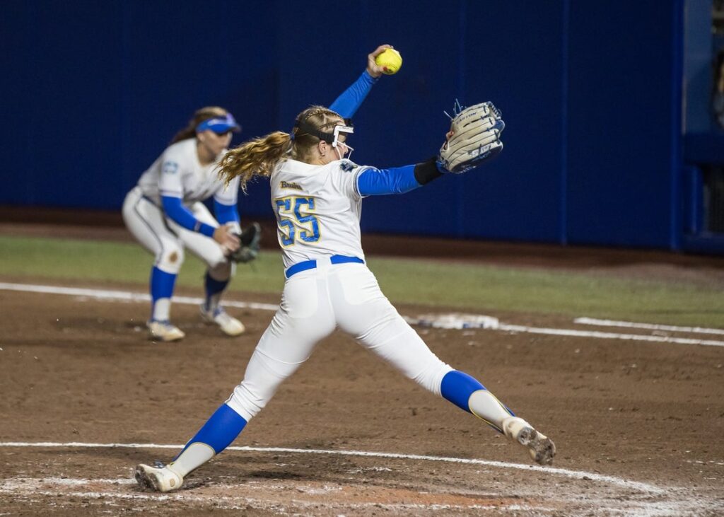 Women's College World Series, Oregon, UCLA