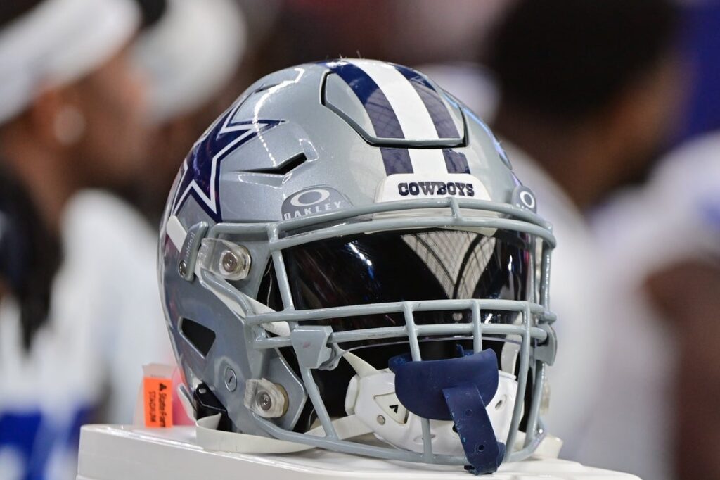 dallas cowboys helmet