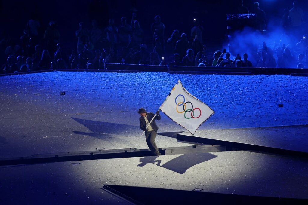 olympic flag paris
