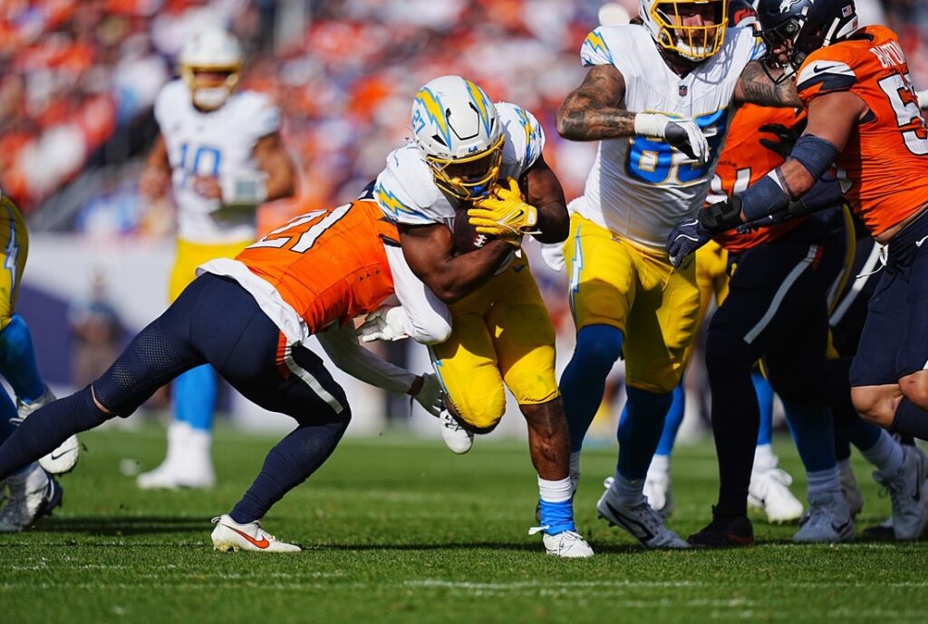 dobbins, broncos