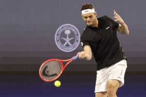 Taylor Fritz forehand