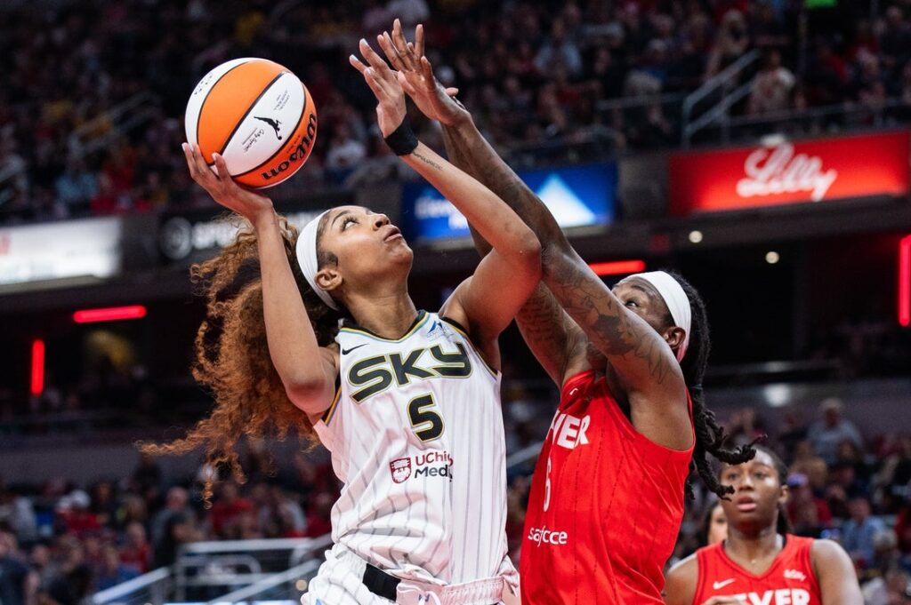 chicago sky indiana fever reese