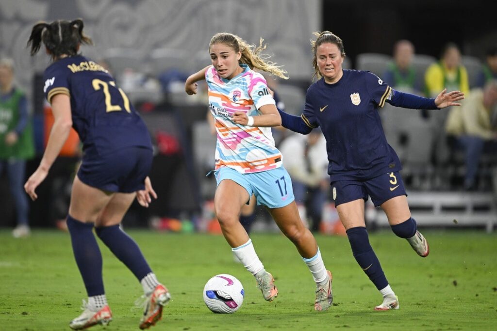 Wave, seattle Reign