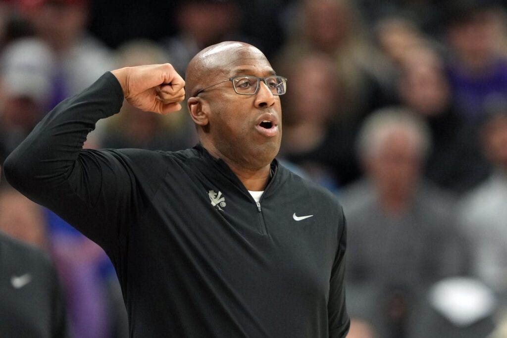 mike brown kings