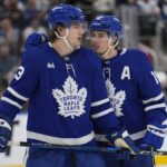 mitch marner knies