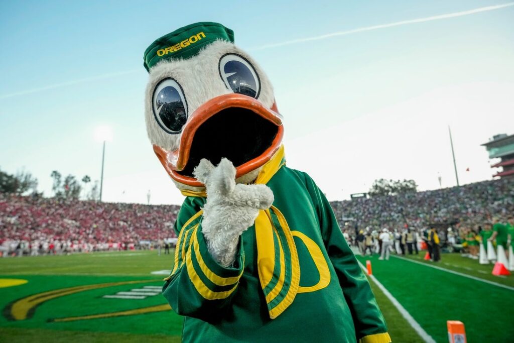 oregon duck mascot football