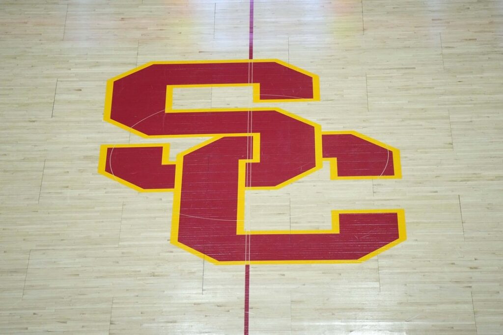 usc BASKETBALL