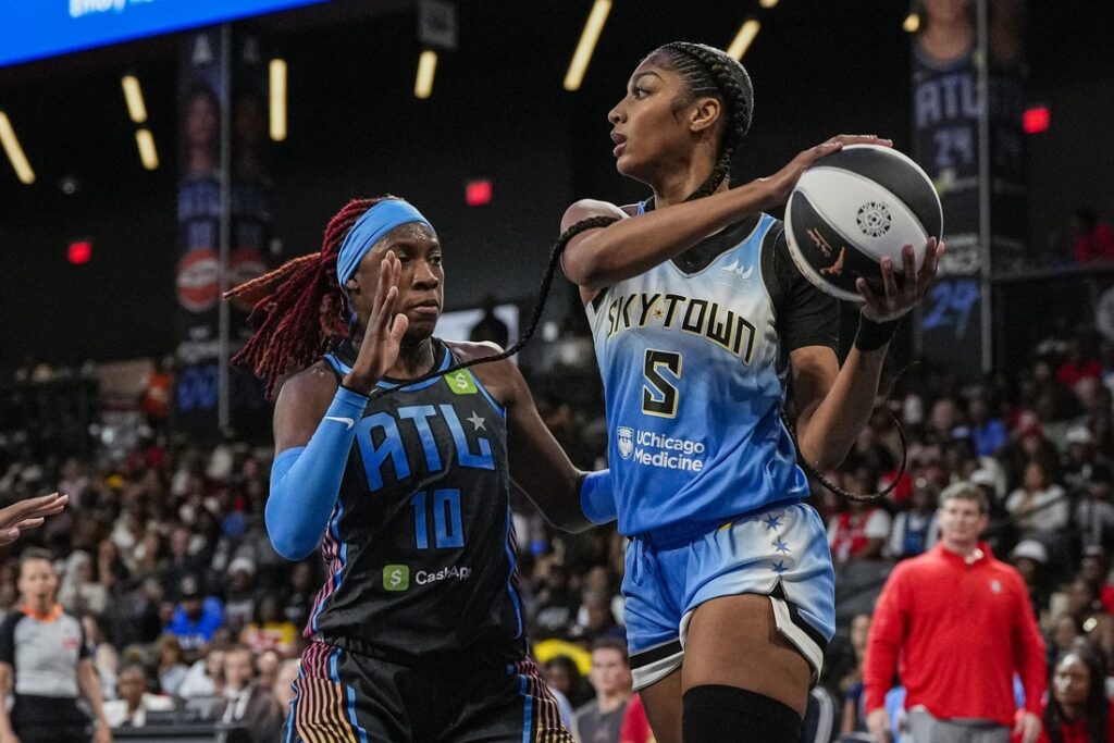 rhyne howard chicago sky