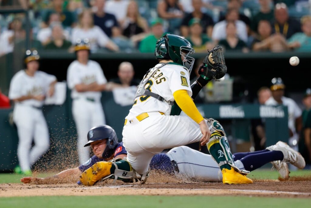 Mariners, Athletics