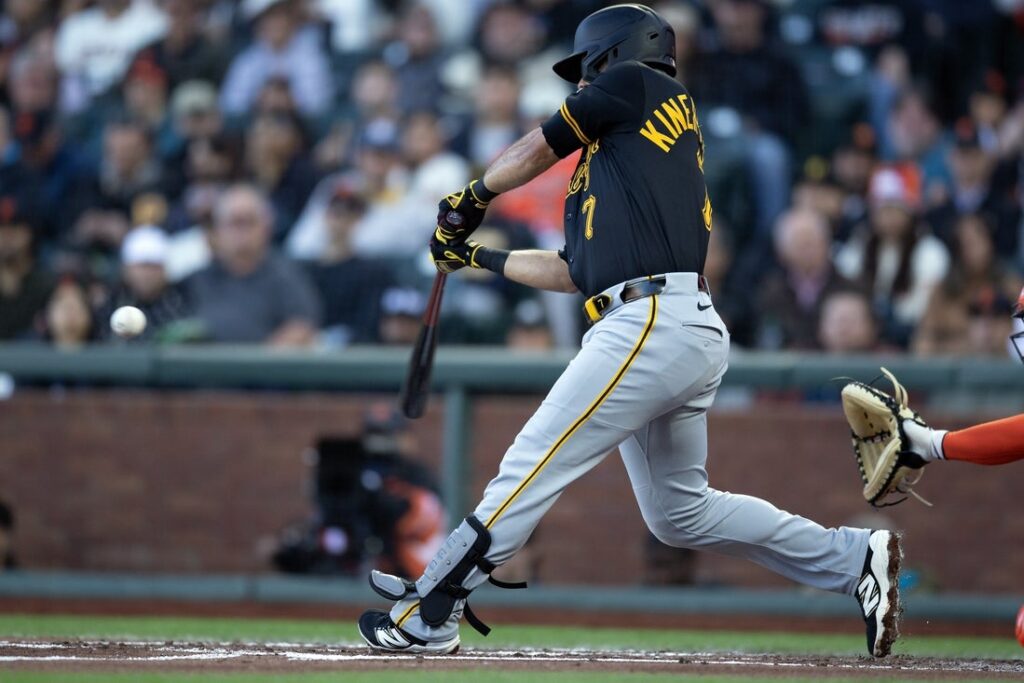 Pirates, Giants