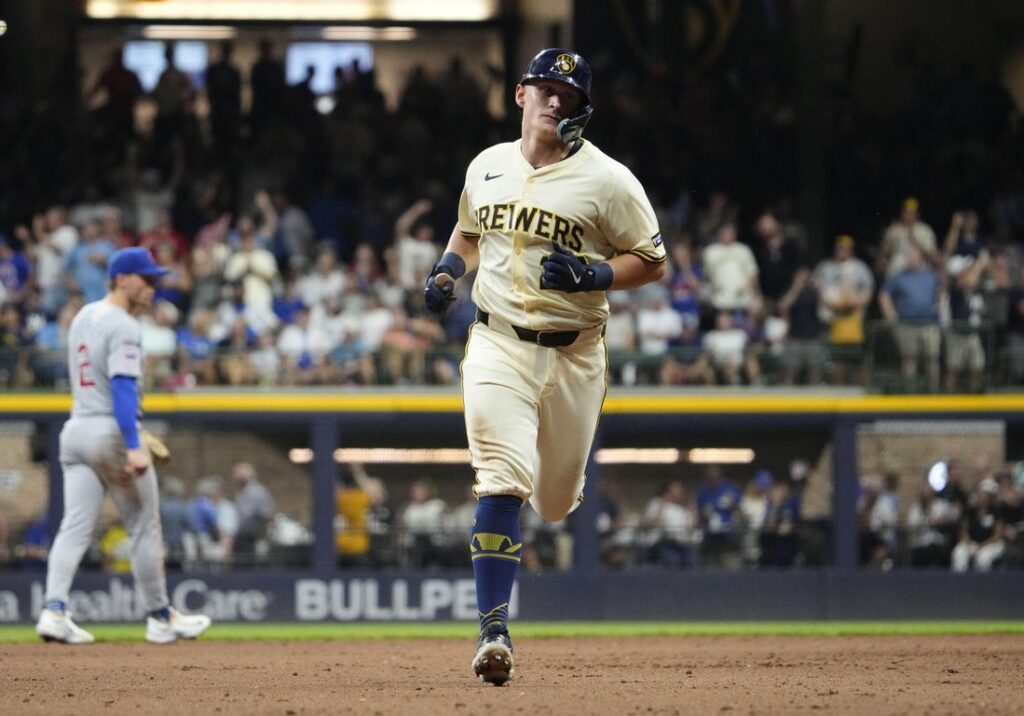 Andrew Vaughn, Brewers