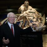 Alex Delvecchio, Red Wings, statue, Joe Louis Arena