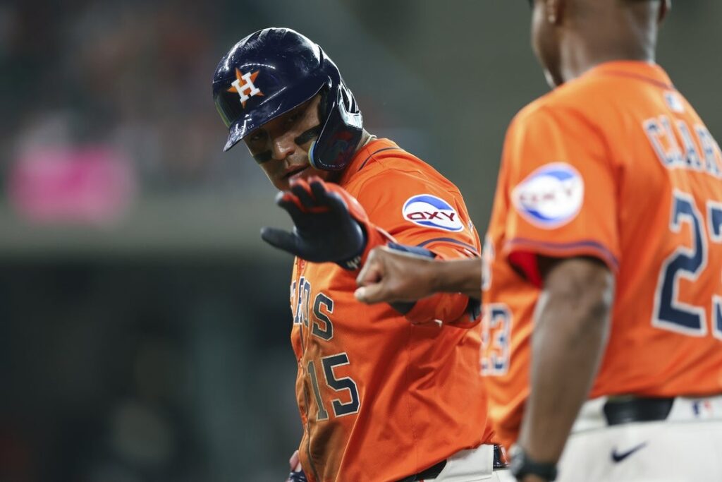 astros isaac paredes