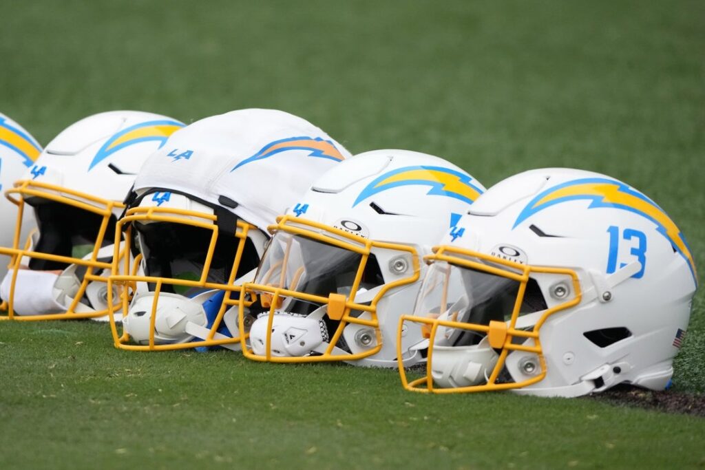 los angeles chargers helmet