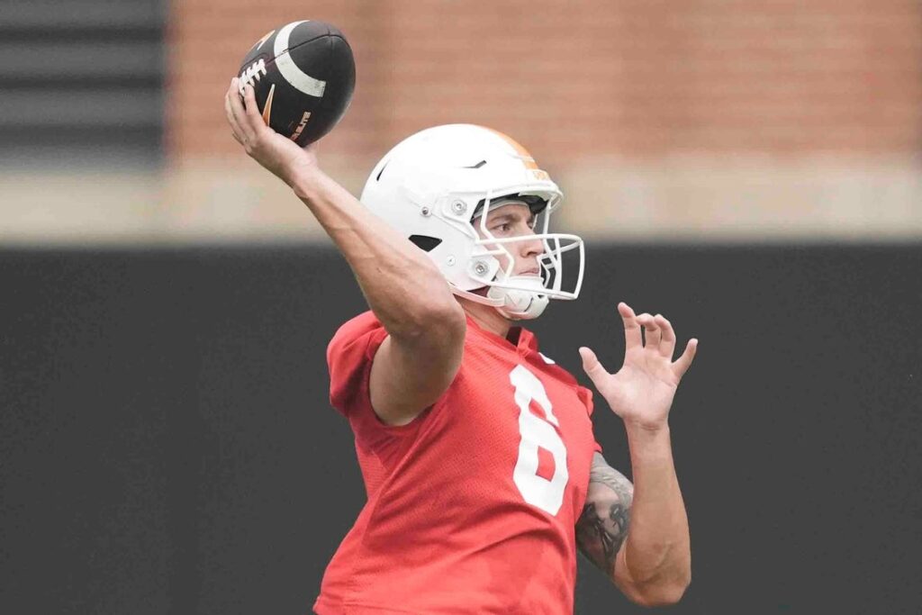 joey aguilar quarterback