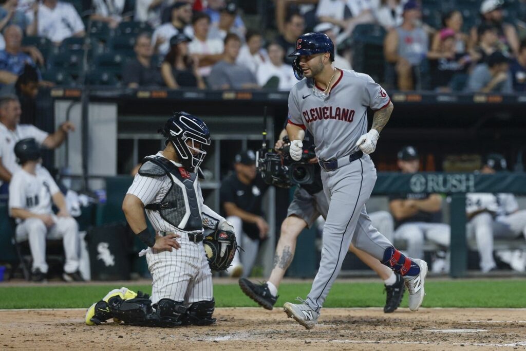 guardians white sox