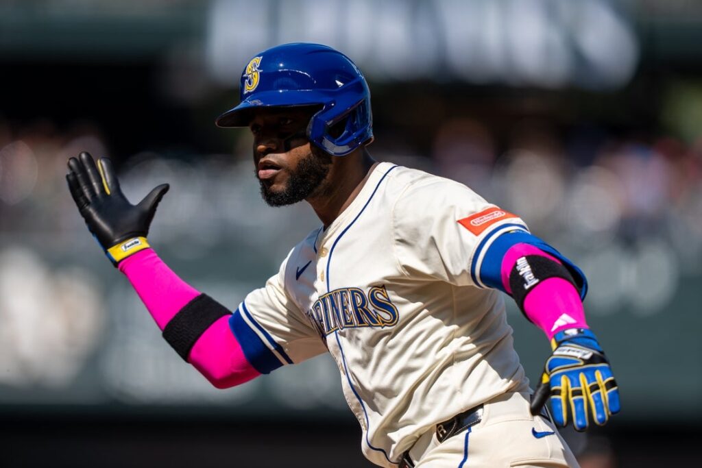 Victor Robles