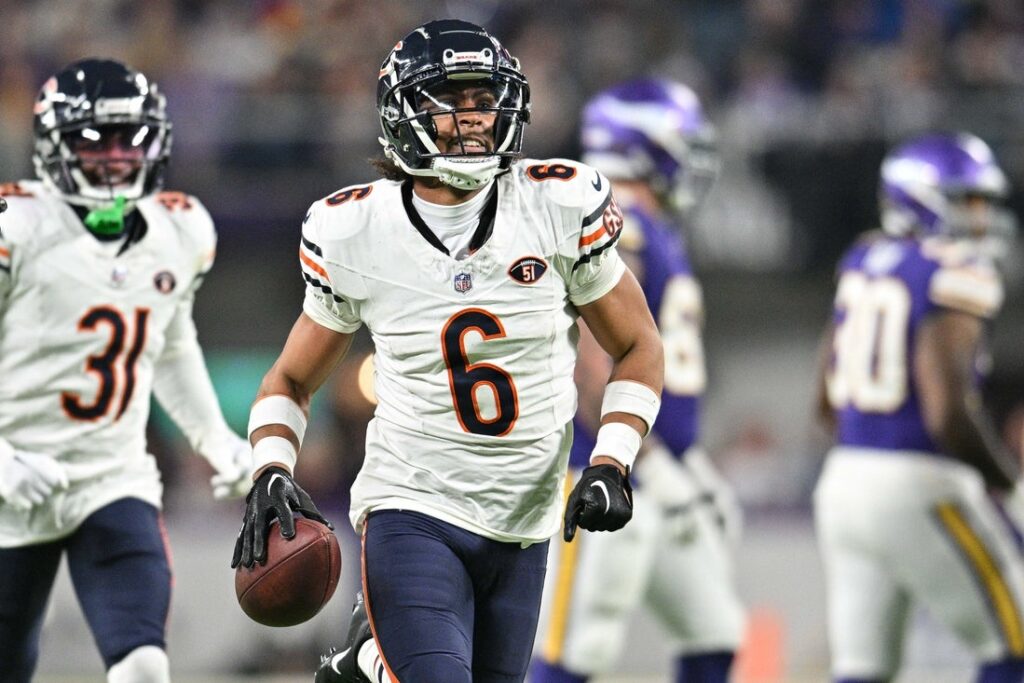 Kyler Gordon reacts