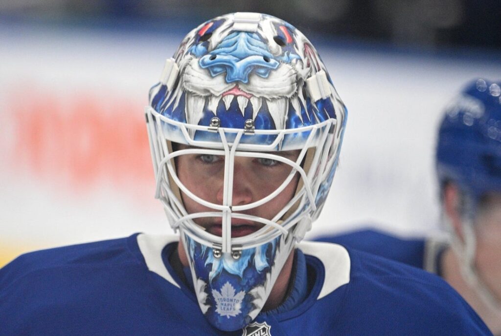 leafs woll warm