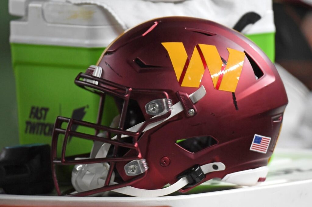 Commanders helmet