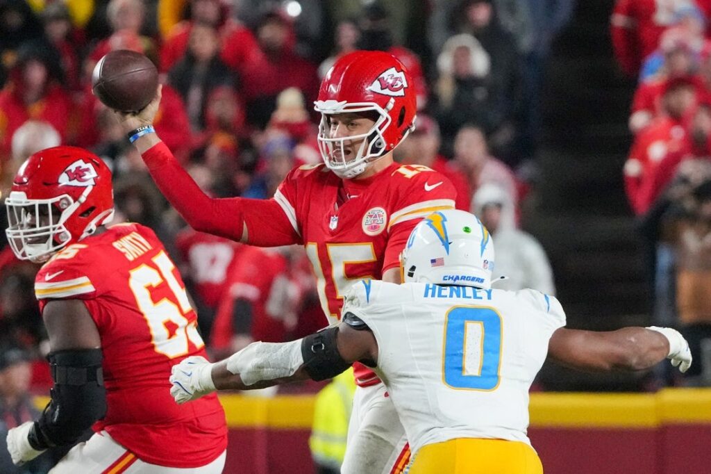 patrick mahomes, chargers