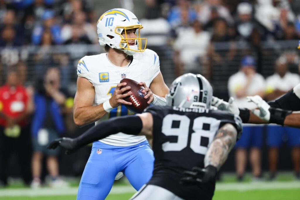 Chargers, Raiders