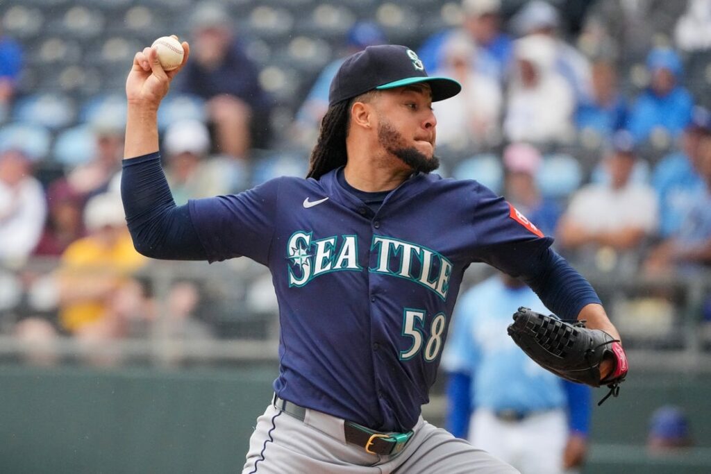 mariners, royals