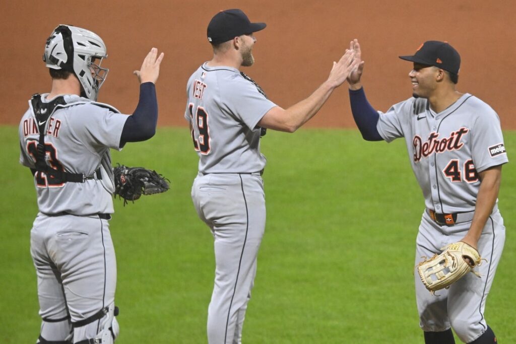 detroit tigers, vest