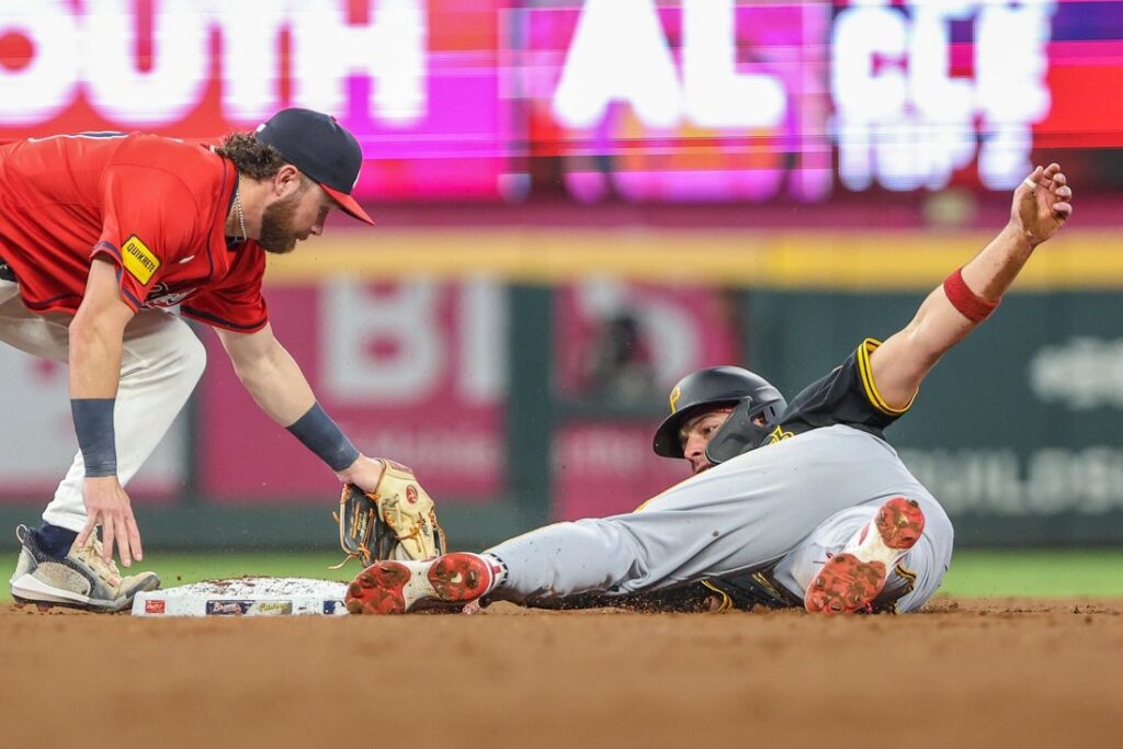 Pirates, Braves