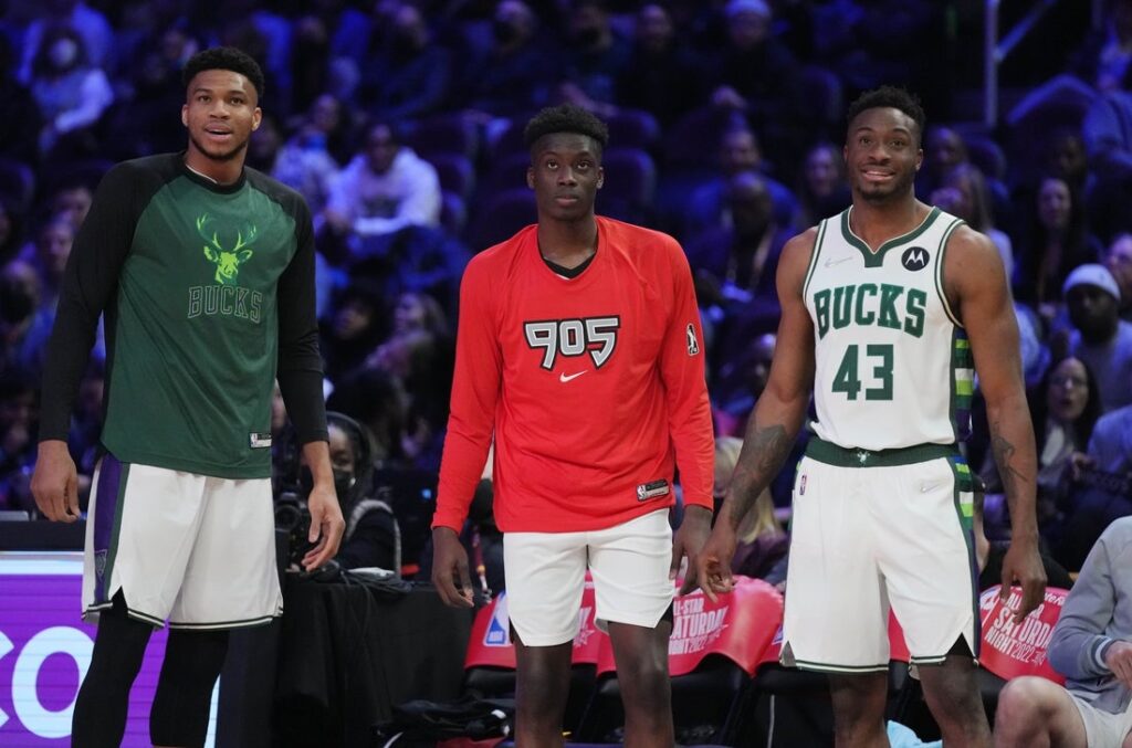 alex giannis thanasis