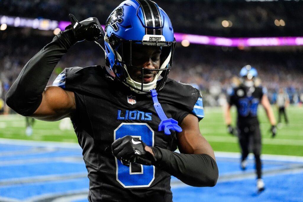 lions terrion arnold celebrate