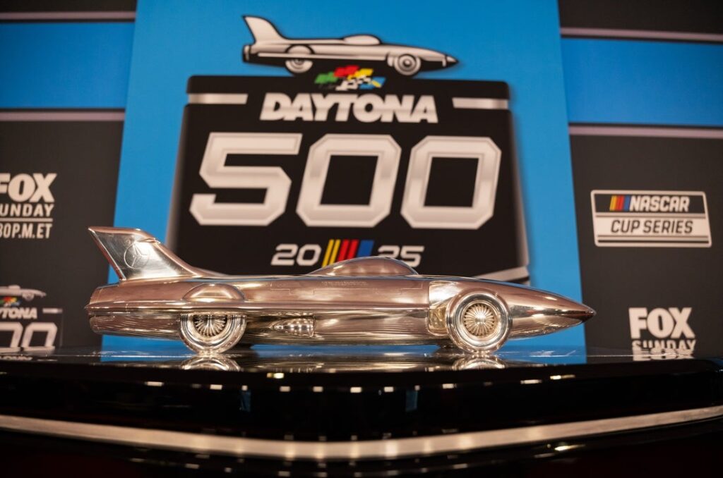 daytona 500 trophy