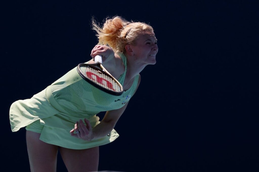 katerina siniakova serve