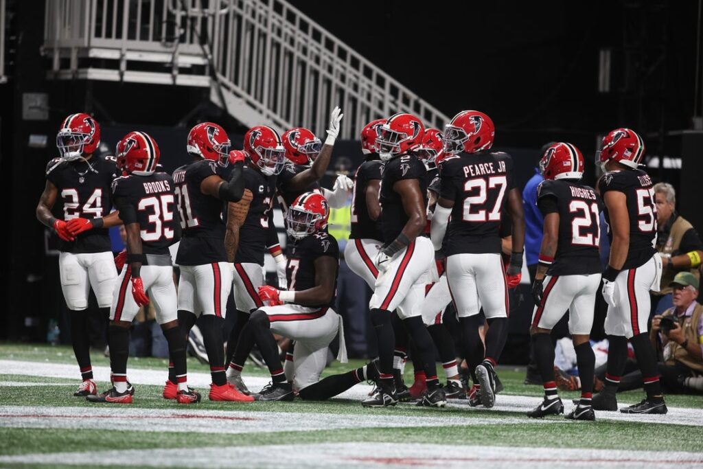 atlanta falcons defense
