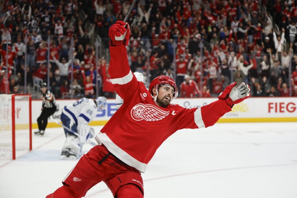 red wings