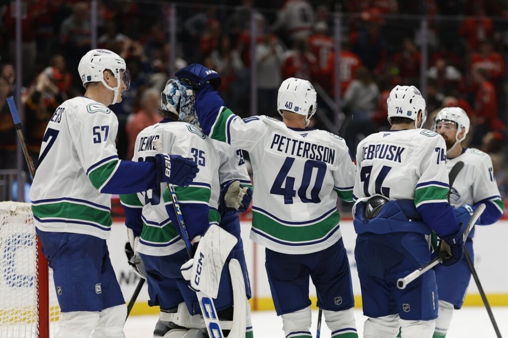 canucks