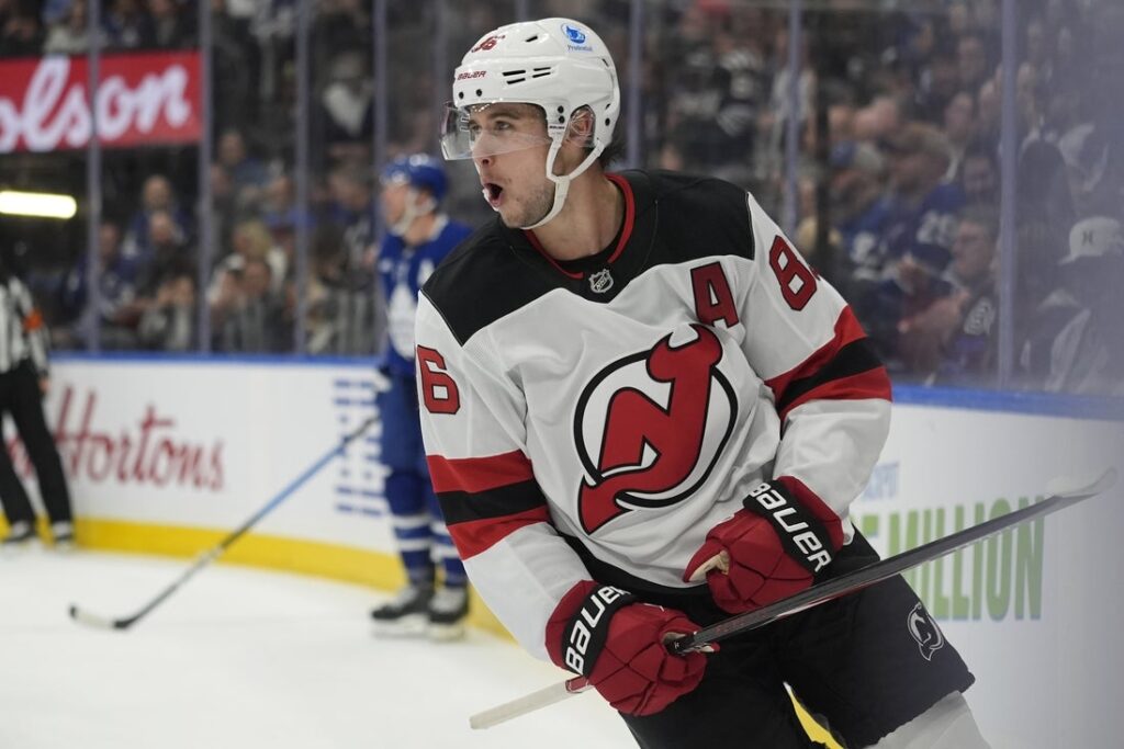 New Jersey Devils, Toronto Maple Leafs