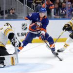 Islanders, bruins