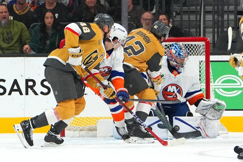 Golden Knights, Islanders