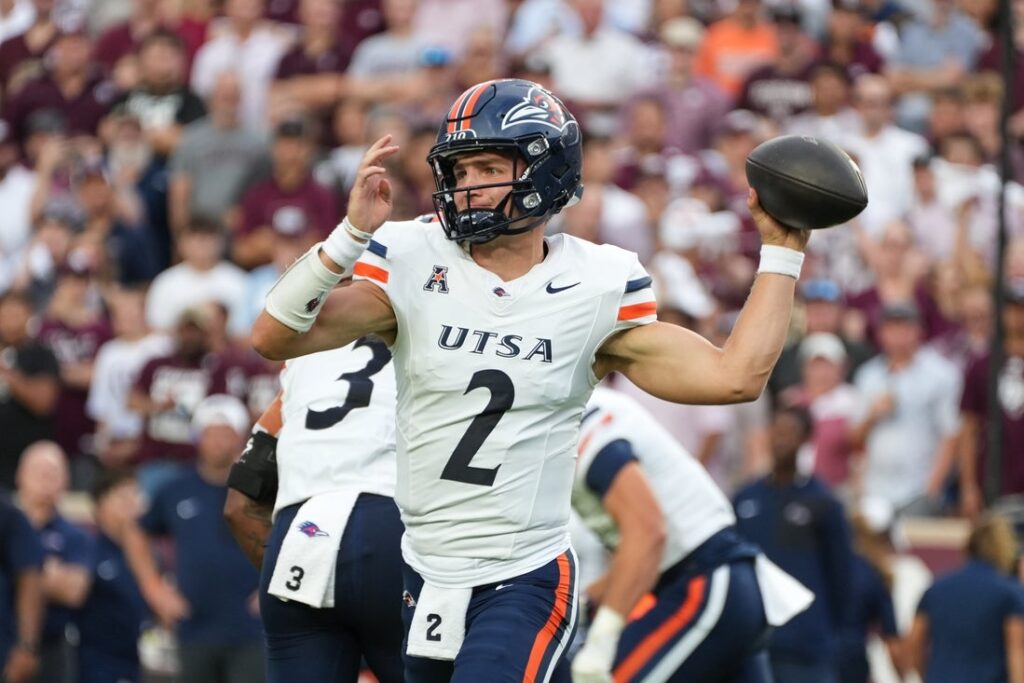 UTSA football, McCown
