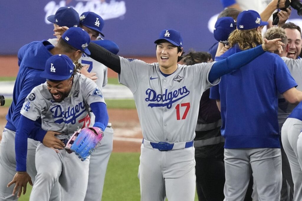 dodgers celebrate ohtani blue jays