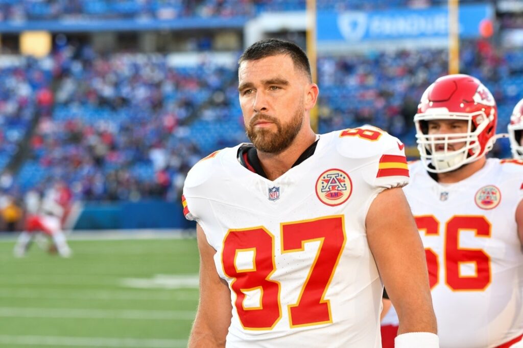 travis kelce sideline