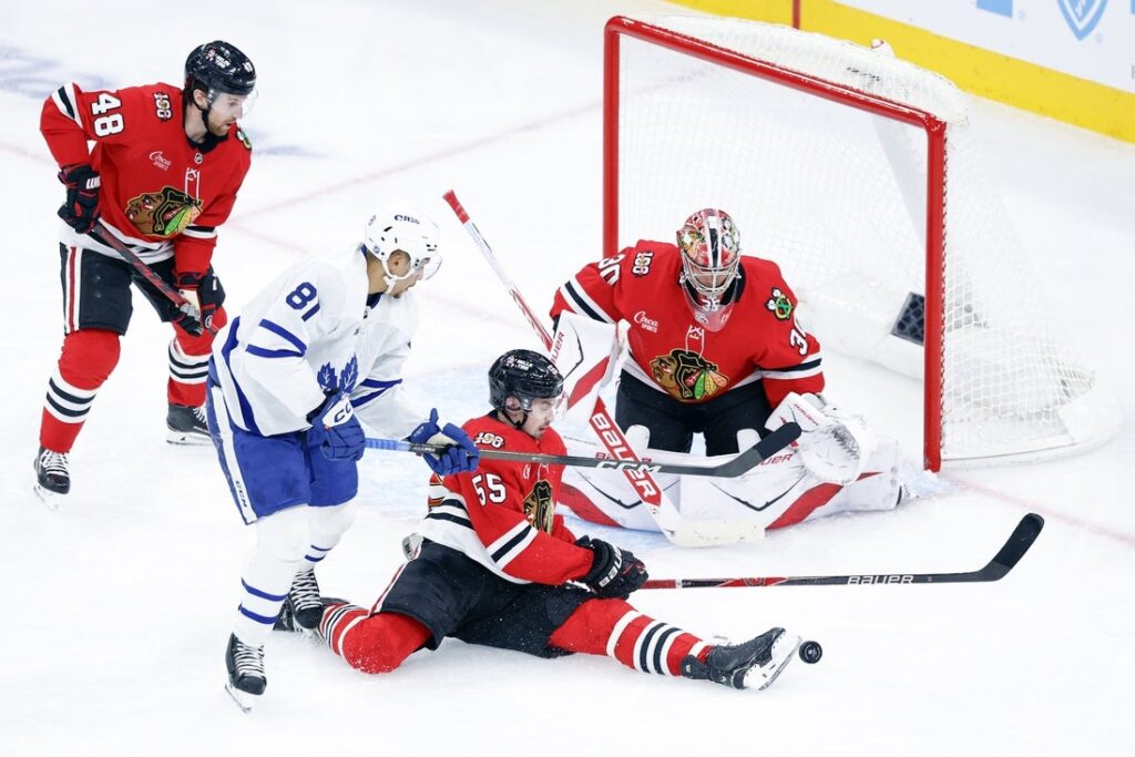 maple leafs blackhawks